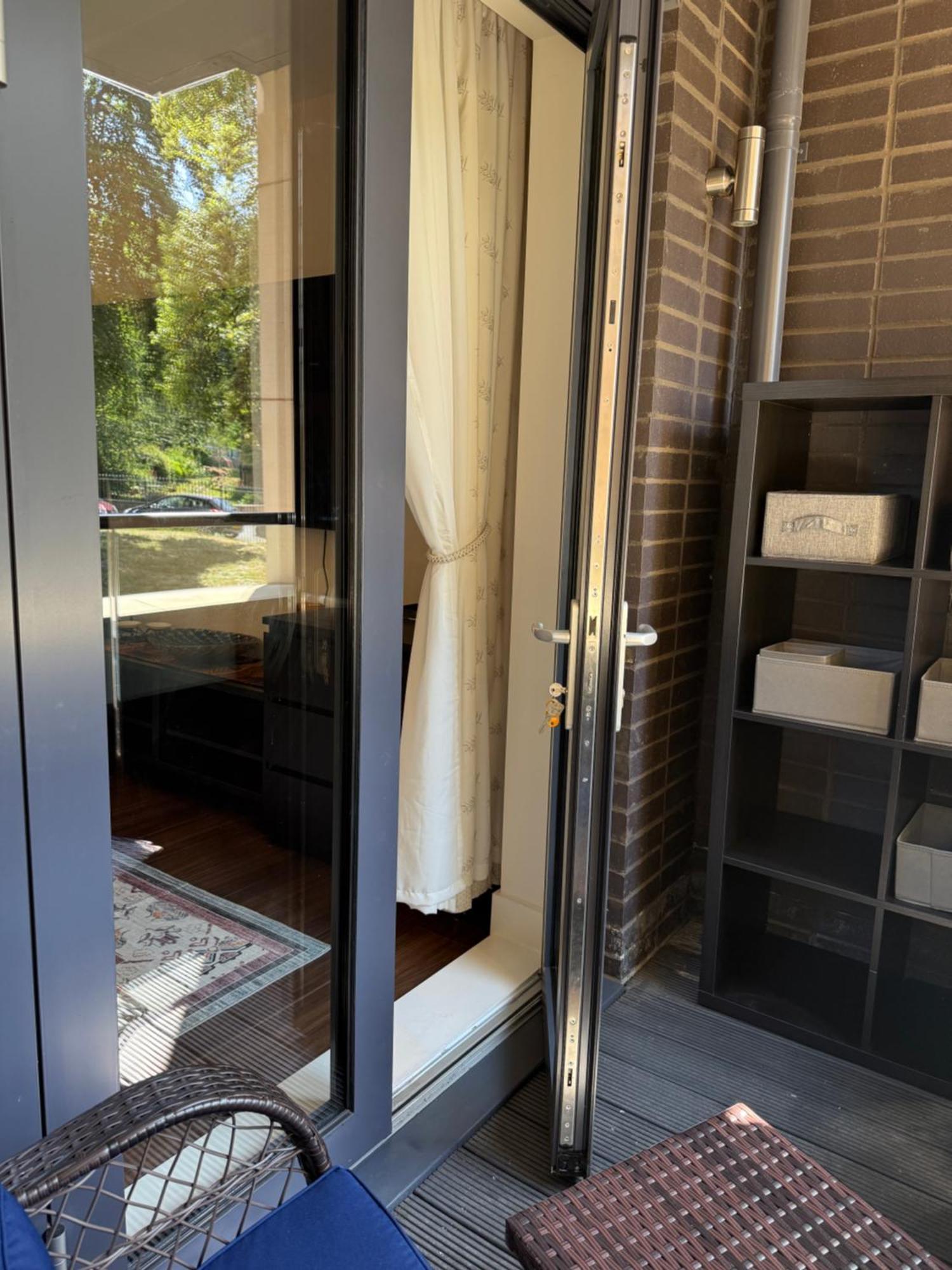 Renovated Charm - Hideaway London