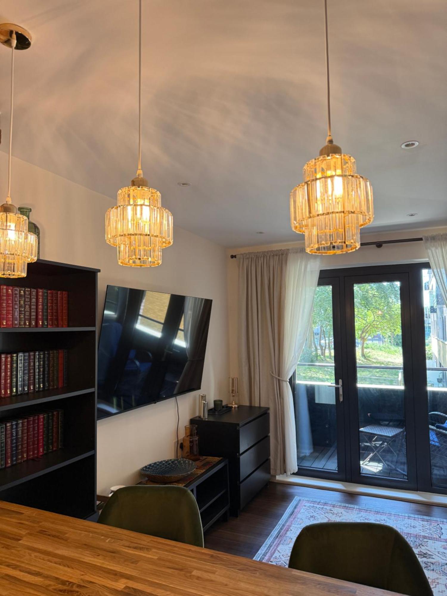 Renovated Charm - Hideaway * London