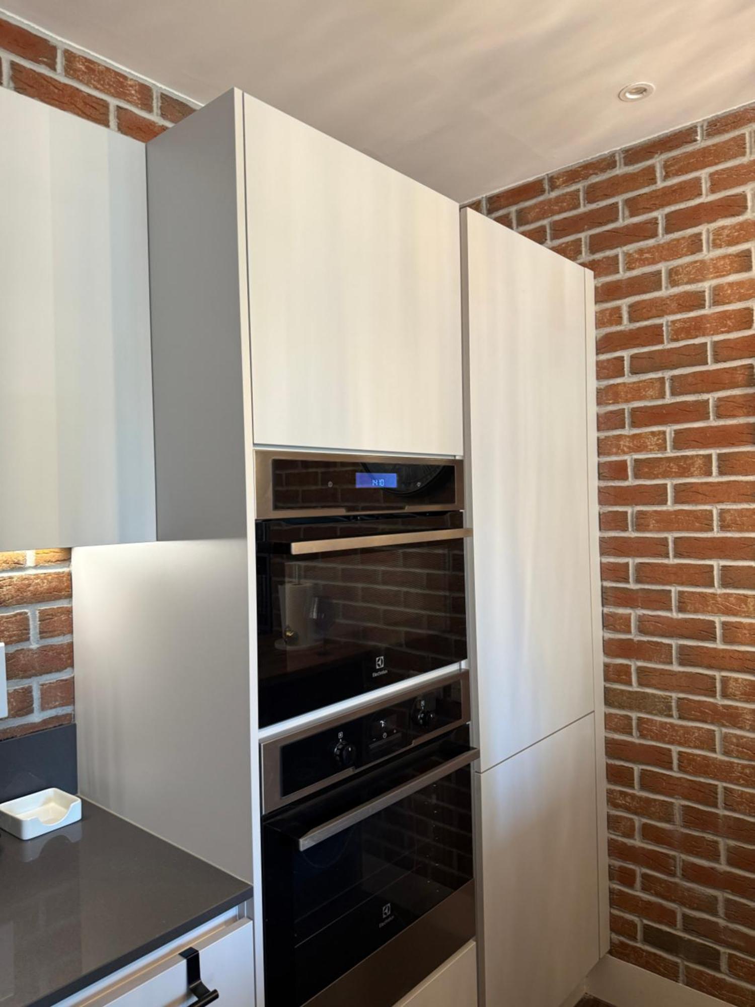Renovated Charm - Hideaway Apartment
